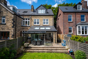 Spring Hill Road Crookes